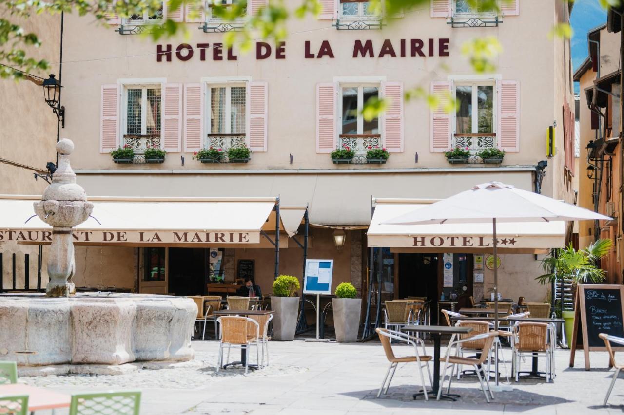 Logis - Hotel De La Mairie Embrun Exterior foto