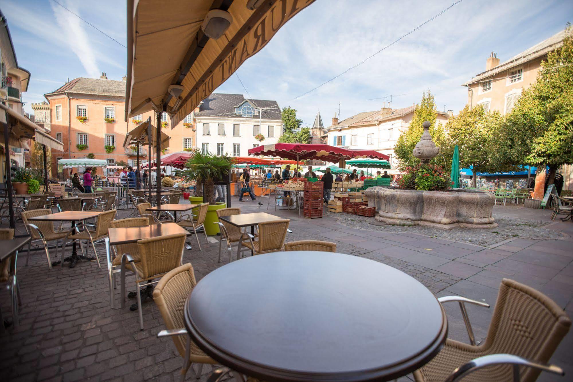 Logis - Hotel De La Mairie Embrun Exterior foto